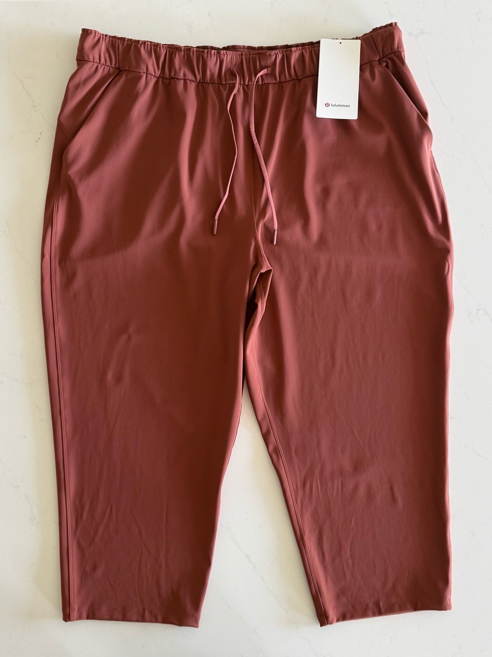 lululemon keep moving crop 23”